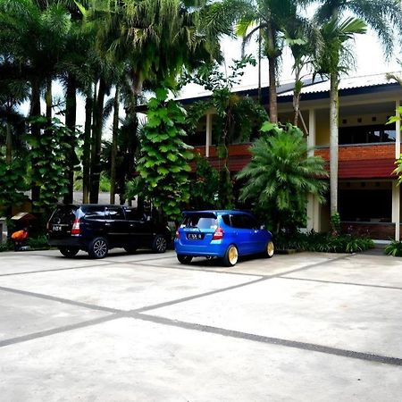 Augusta Sukabumi Hotel Luaran gambar