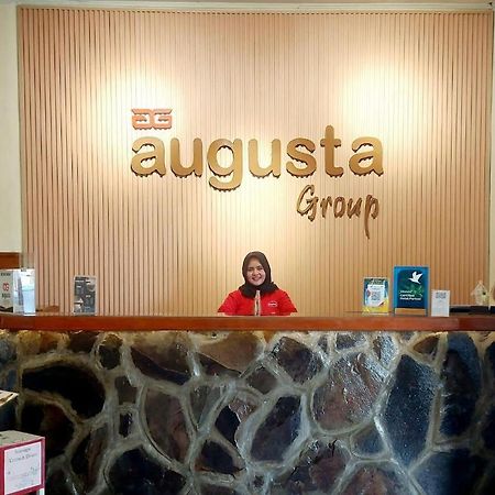 Augusta Sukabumi Hotel Luaran gambar
