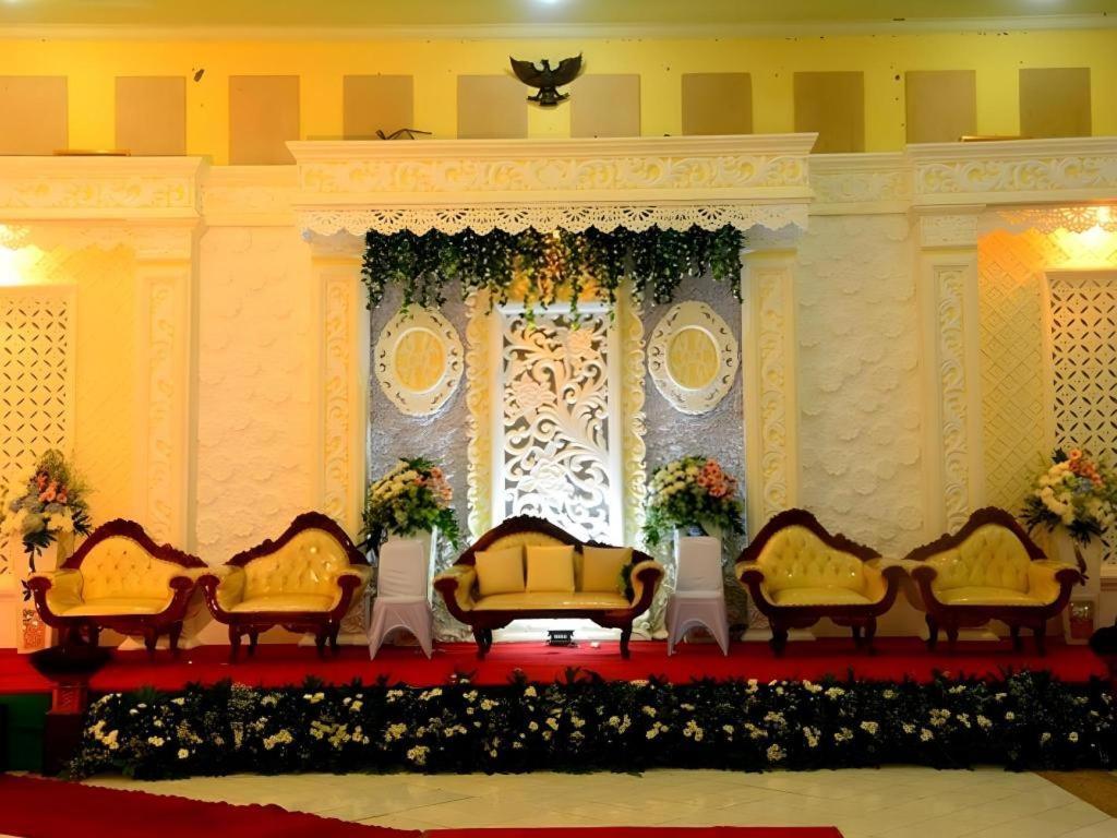Augusta Sukabumi Hotel Luaran gambar