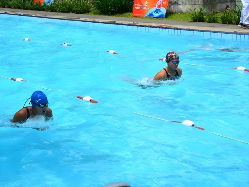 Augusta Sukabumi Hotel Luaran gambar