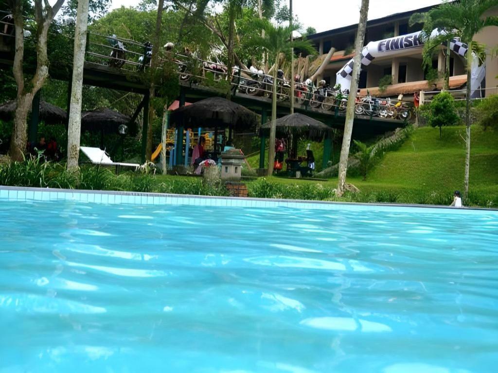 Augusta Sukabumi Hotel Luaran gambar