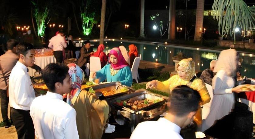 Augusta Sukabumi Hotel Luaran gambar