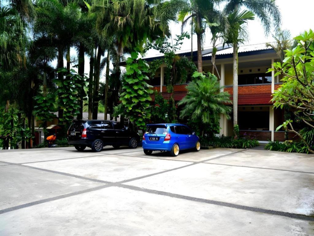 Augusta Sukabumi Hotel Luaran gambar