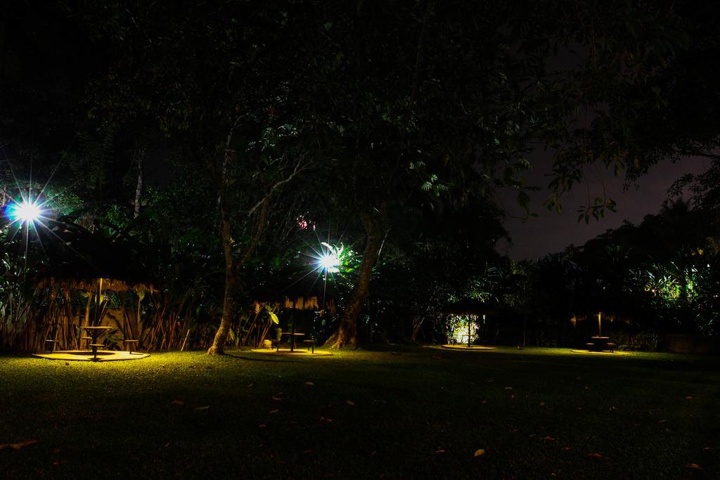 Augusta Sukabumi Hotel Luaran gambar